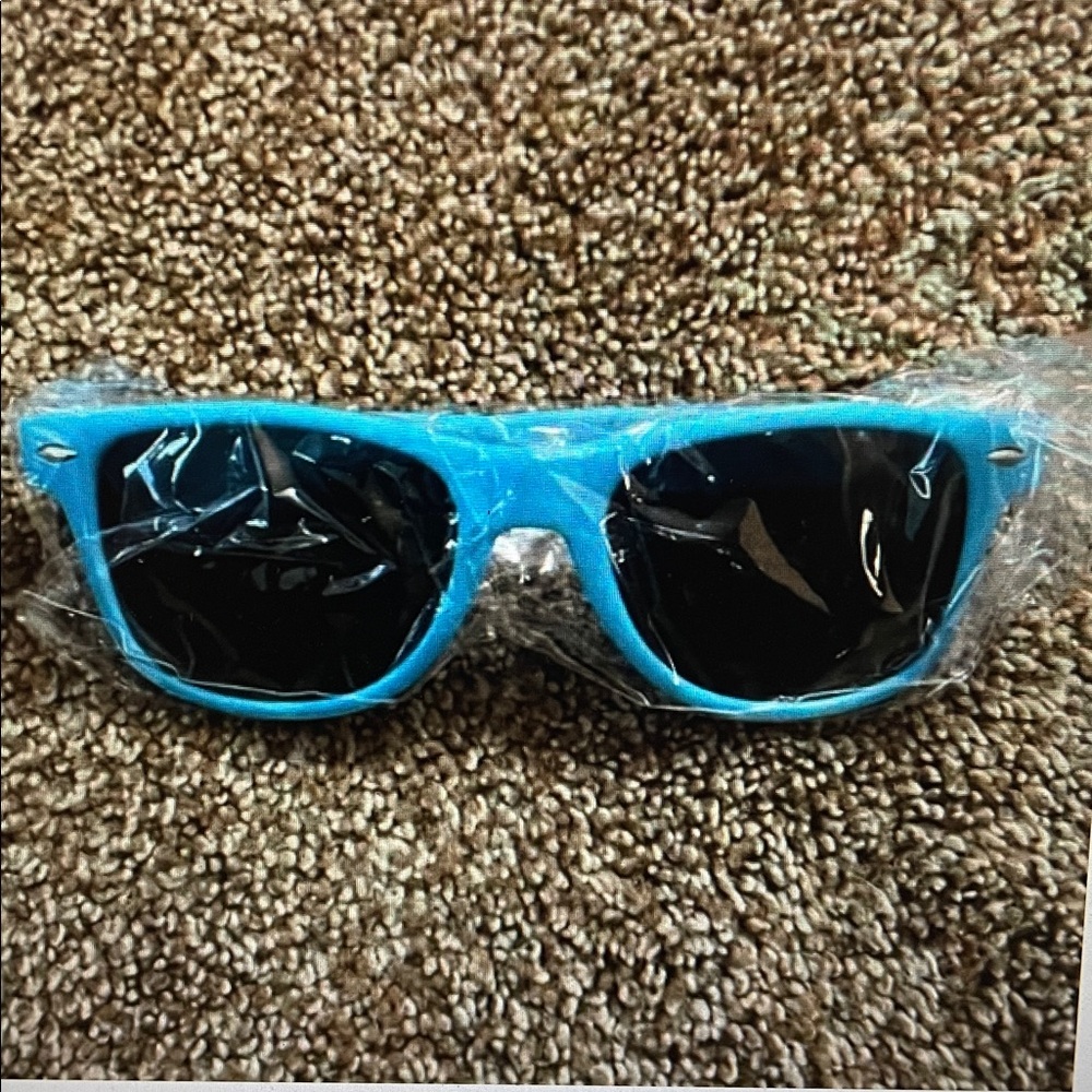 Owl Classic 80’s Dark Lens powder blue Sunglasses
